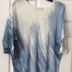 Linen blend white and multi blue nic&zoe top